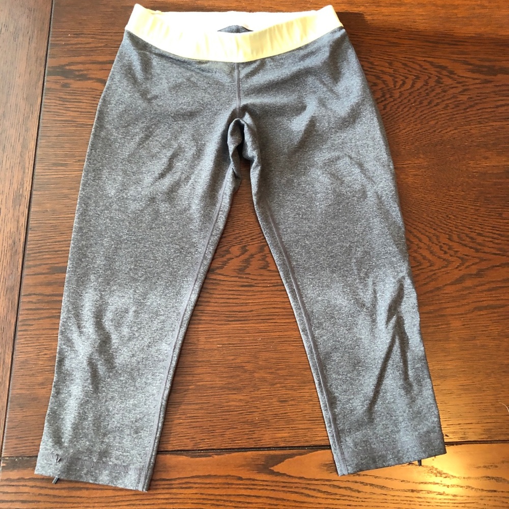 Lululemon crops
